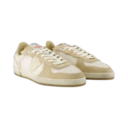 Round-Toe Low-Top Casual Shoes