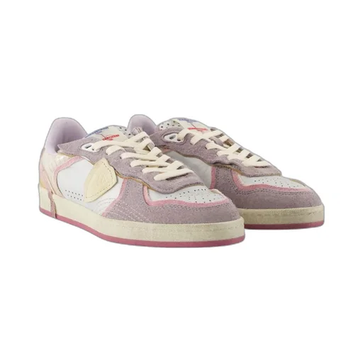 Round-Toe Low-Top Casual Shoes