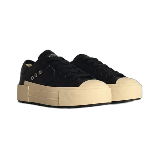 Haute Low-Top Sneakers