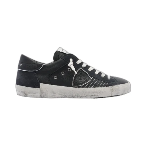 Lace-Up Low-Cut Sneakers