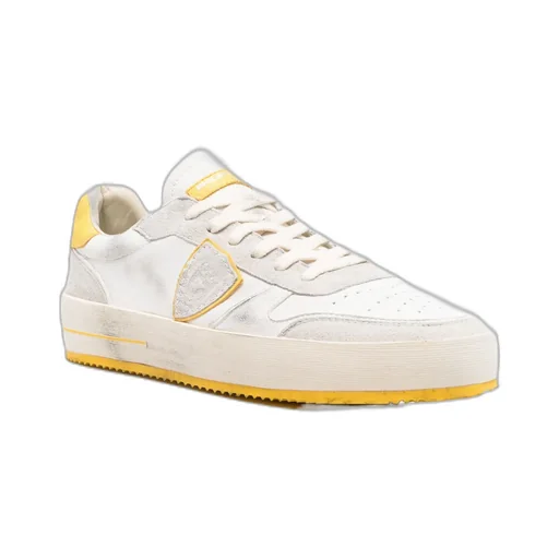 Nice Low Sneakers