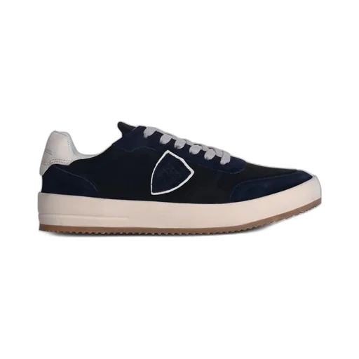 Nice Low-Top Sneakers