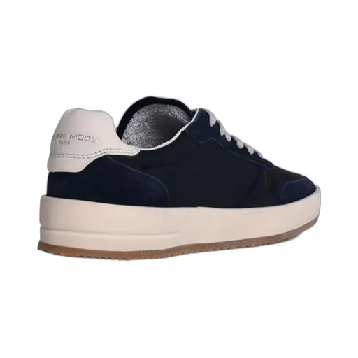 Nice Low-Top Sneakers