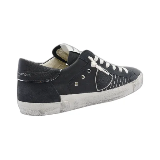 Lace-Up Low-Cut Sneakers
