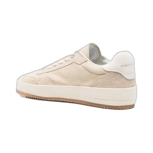 Nice Low-Top Sneakers