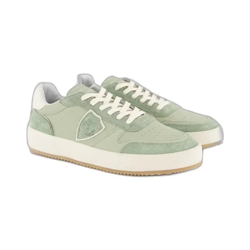 Nice Low-Top Sneakers