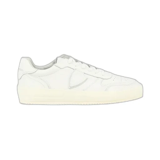Nice Logo Patch Low-Top Sneakers