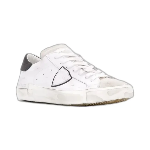 Round Toe Lace-Up Sneakers