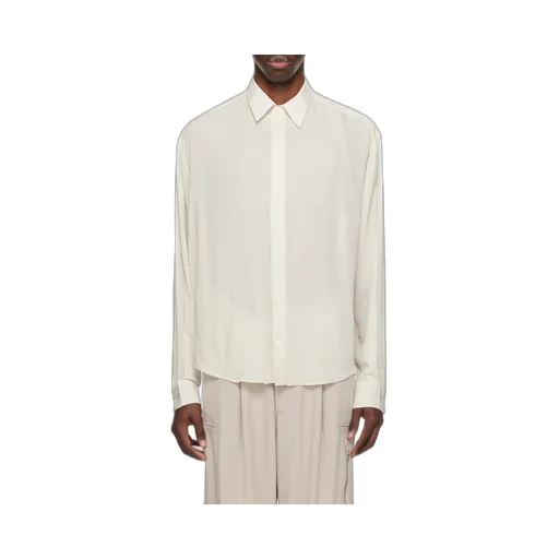 Long-Sleeved Buttoned Shirt