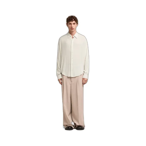Long-Sleeved Buttoned Shirt