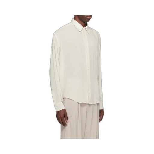 Long-Sleeved Buttoned Shirt