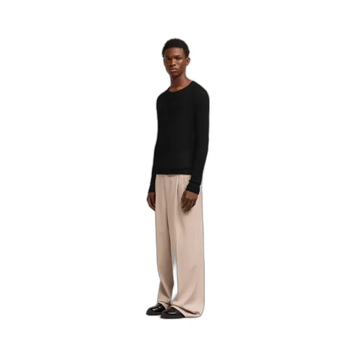 Round-Neck Long-Sleeved Sweater