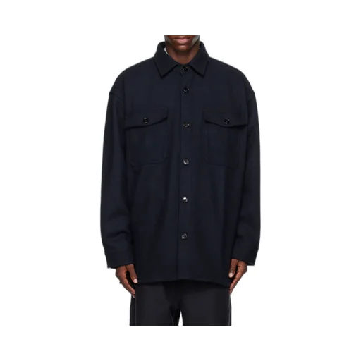 Long-Sleeved Buttoned Shirt