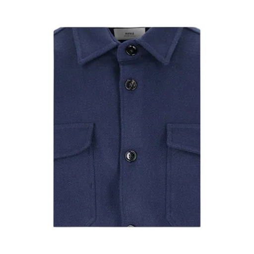 Long-Sleeved Buttoned Shirt