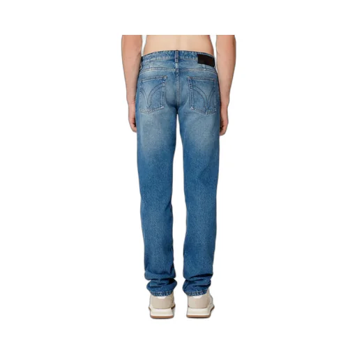 Logo Patch Tapered-Leg Jeans