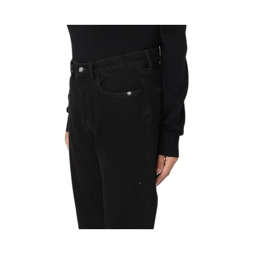 Belt-Loop Jeans