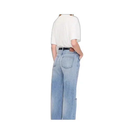 Spirit Of La Short Sleeve T-Shirt