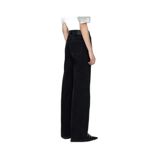 Logo-Patch Wide-Leg Denim Jeans