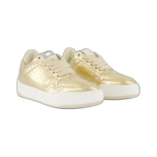 Low-Top Wings Trainers