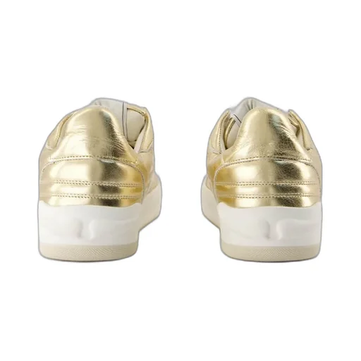 Low-Top Wings Trainers