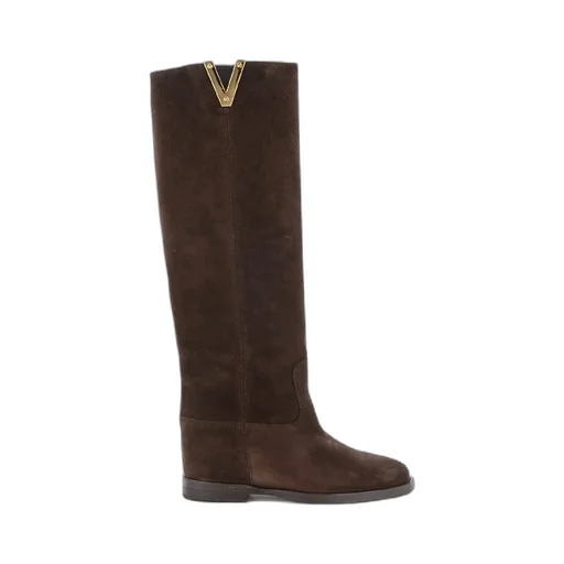 V-Shaped Logo High Boots