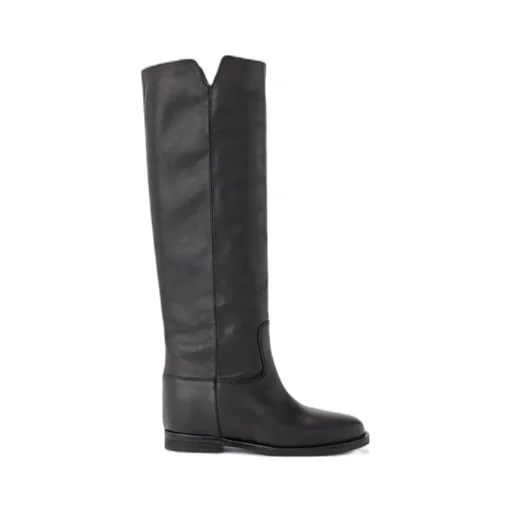Flat Boots