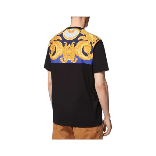 Medusa-Print Detail T-Shirt