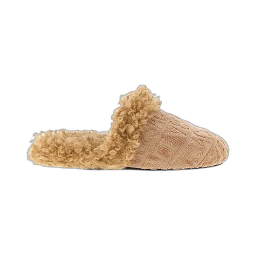 Round-Toed Slippers