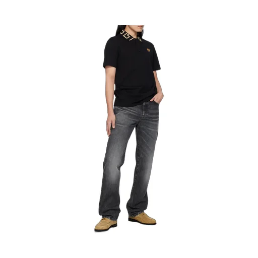 Logo-Patch Straight-Leg Jeans