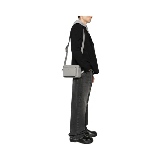 V-Line Reporter Zipped Messenger Bag