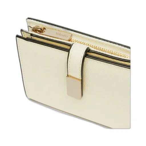 Bi-Fold Leather Wallet