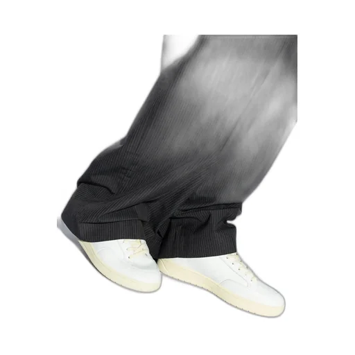 V12 Low-Top Sneakers