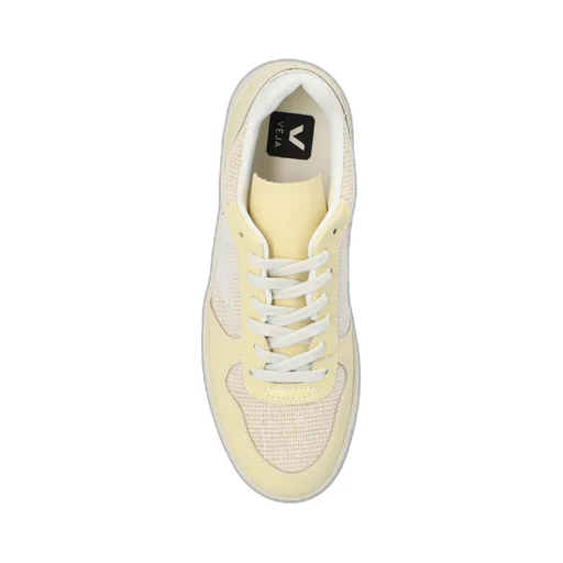 V 10 J Mesh Low-Top Sneakers