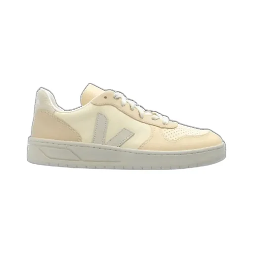 V10 Low-Top Sneakers