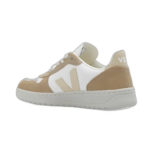 V10 Chromefree Low-Top Sneakers