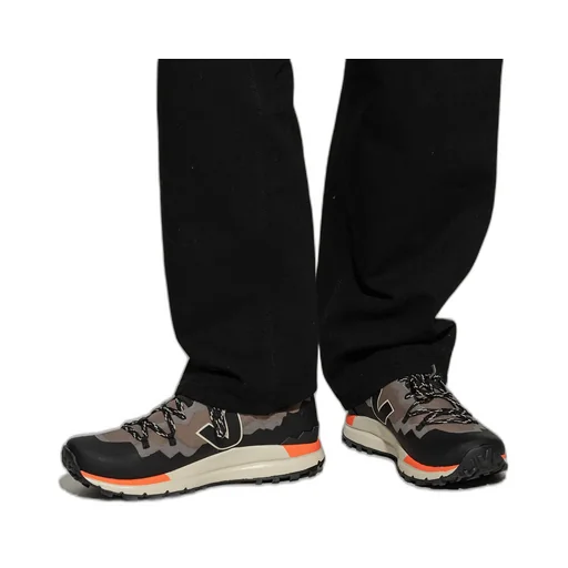 Logo Sports Shoes