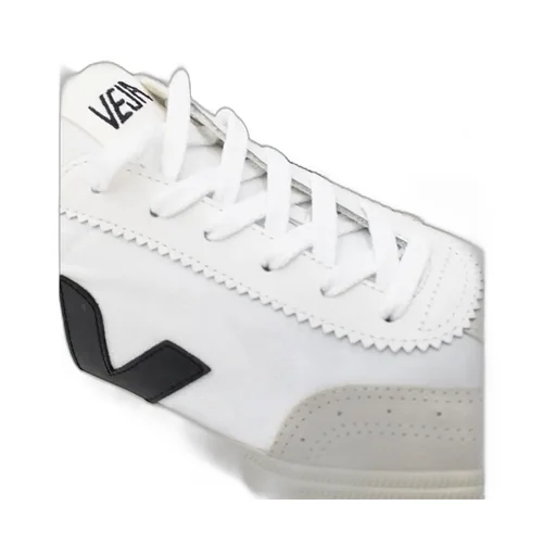V-10 Panelled Low-Top Sneakers