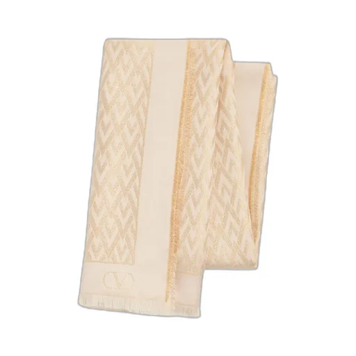 Toute La V Fringed Stole