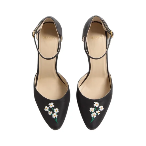 Dolly Floral Embroidered Pumps