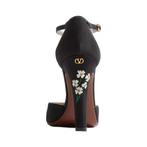 Dolly Floral Embroidered Pumps