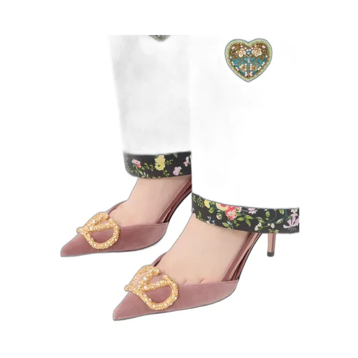 Vlogo Signature Pointed Toe Slingbacks