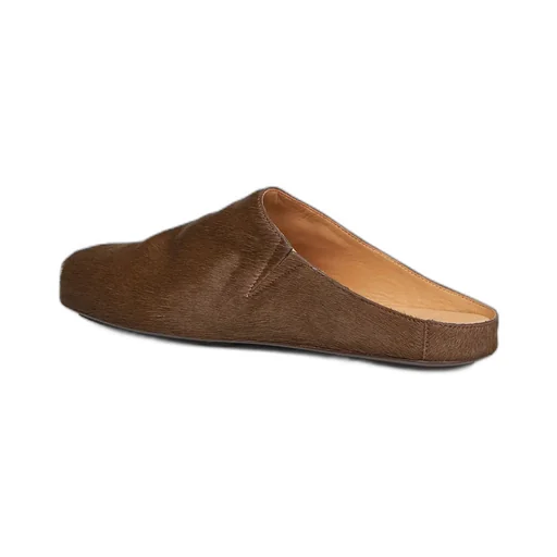 Round-Toed Slippers