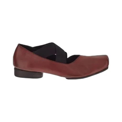 Square-Toe Ballet Flats