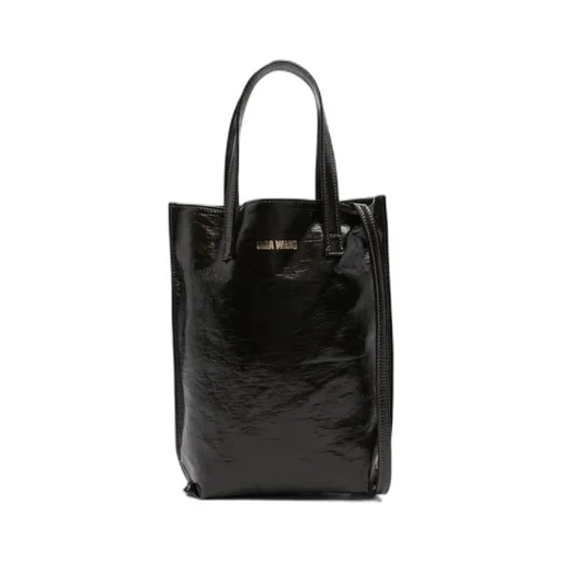 Carry A Handbag With Both Hands