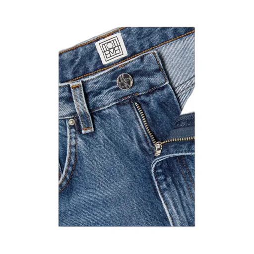 Wide-Leg Jeans