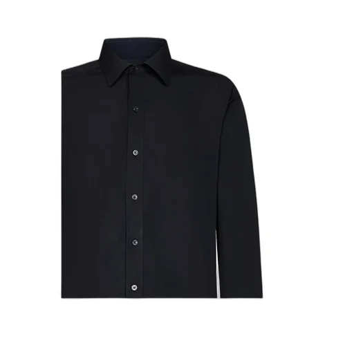 Long-Sleeved Buttoned Shirt