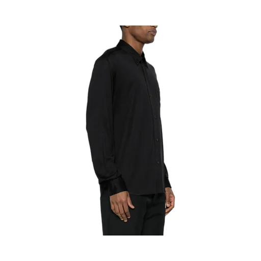 Buttoned Long-Sleeved Shirt