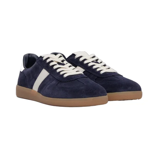 Archer Sneakers