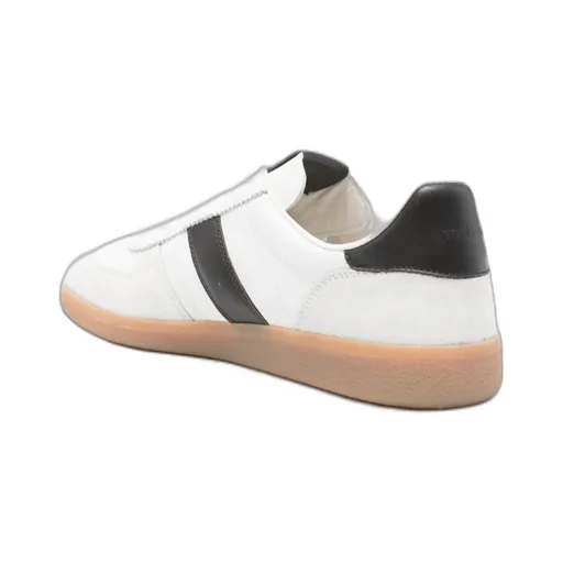 Archer Sneakers