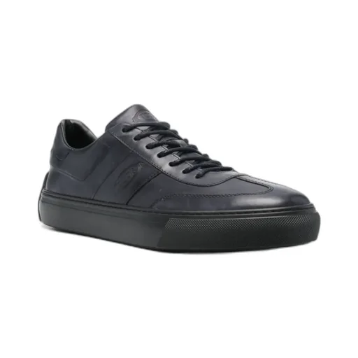Logo-Debossed Round Toe Lace-Up Sneakers